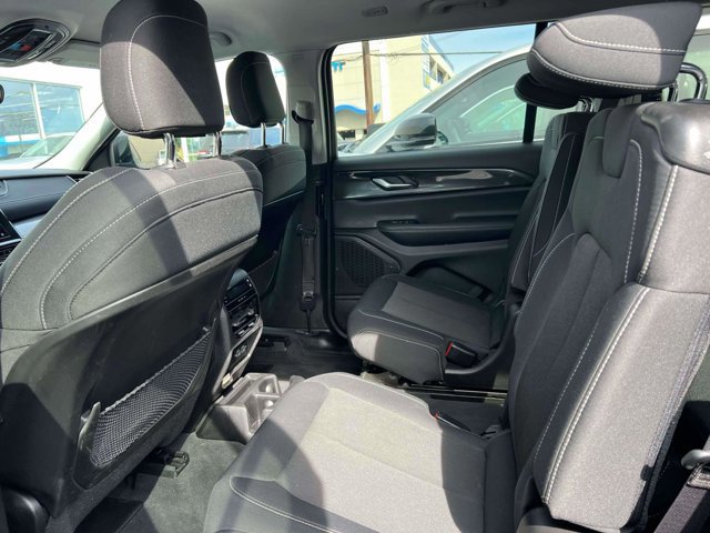 Used 2023 Jeep Grand Cherokee L Laredo w/ Luxury Tech Group I image 10