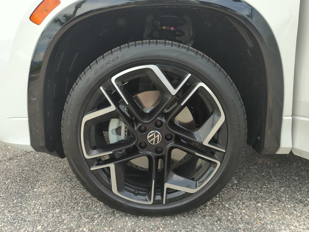 New 2026 Volkswagen Tiguan SEL R-Line AWD/4WD image 48