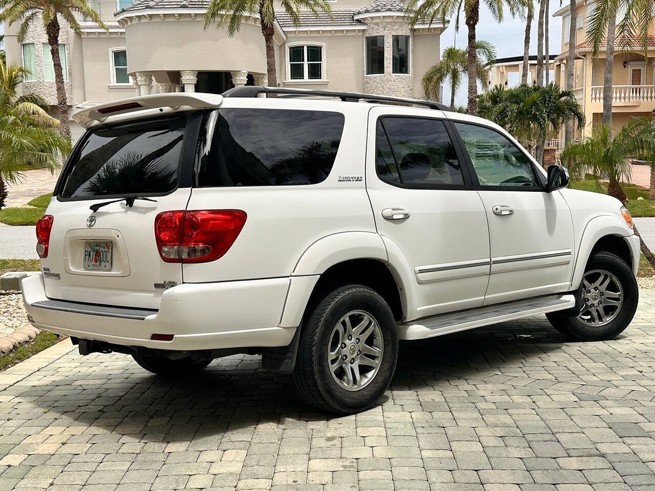 Used 2007 Toyota Sequoia Limited RWD image 5