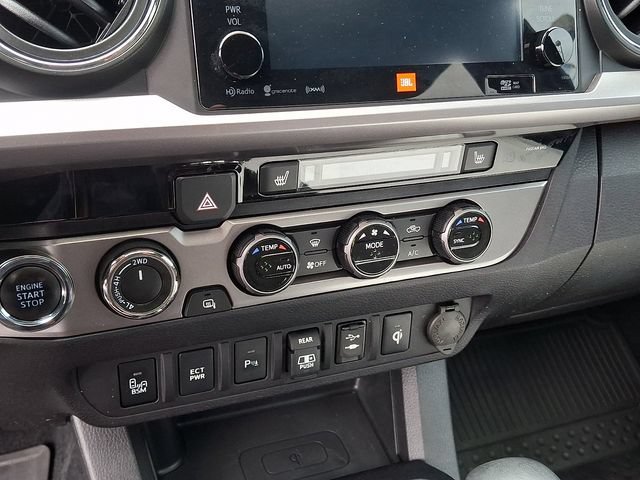 Used 2018 Toyota Tacoma Limited AWD/4WD image 13
