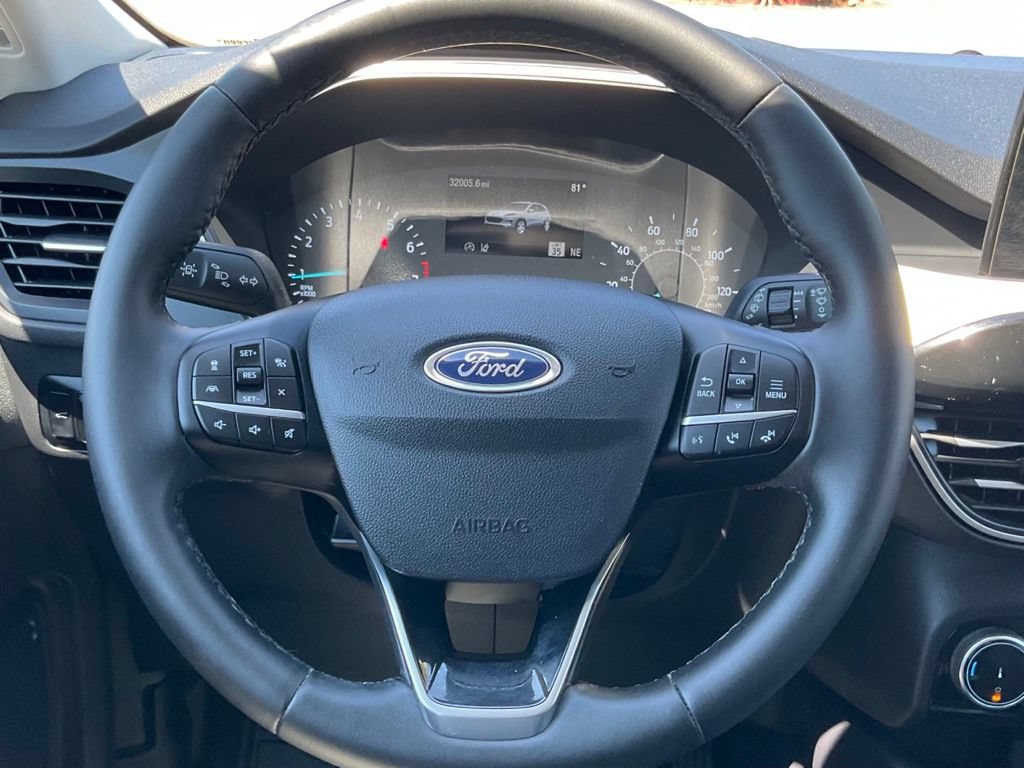 Used 2022 Ford Escape SE w/ SE Sport Appearance Package FWD image 43