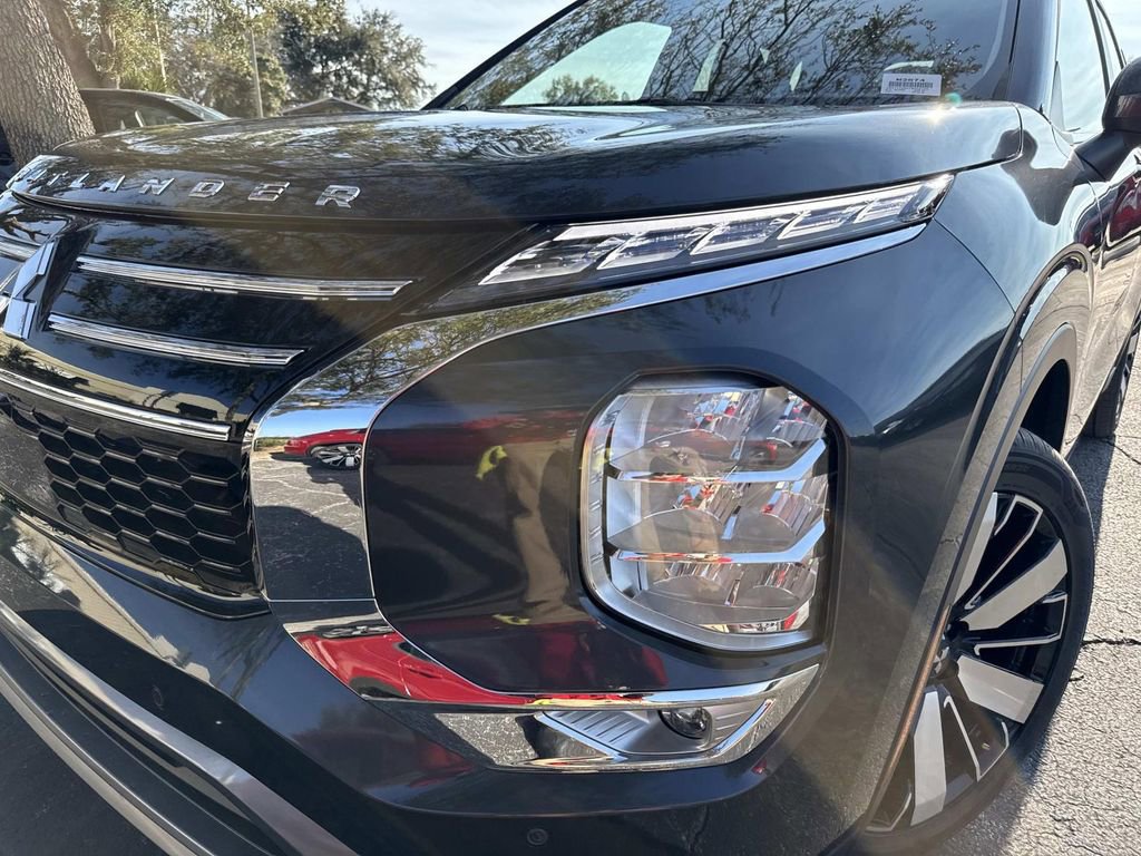 New 2026 Mitsubishi Outlander SE image 9