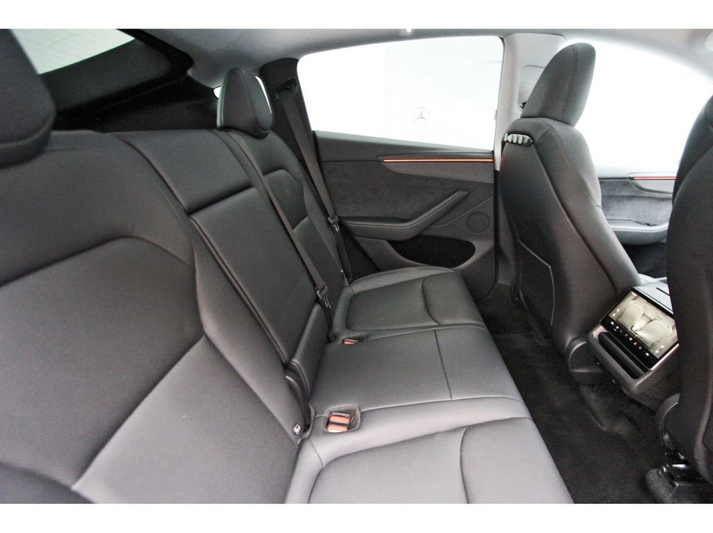 Used 2026 Tesla Model Y AWD image 10