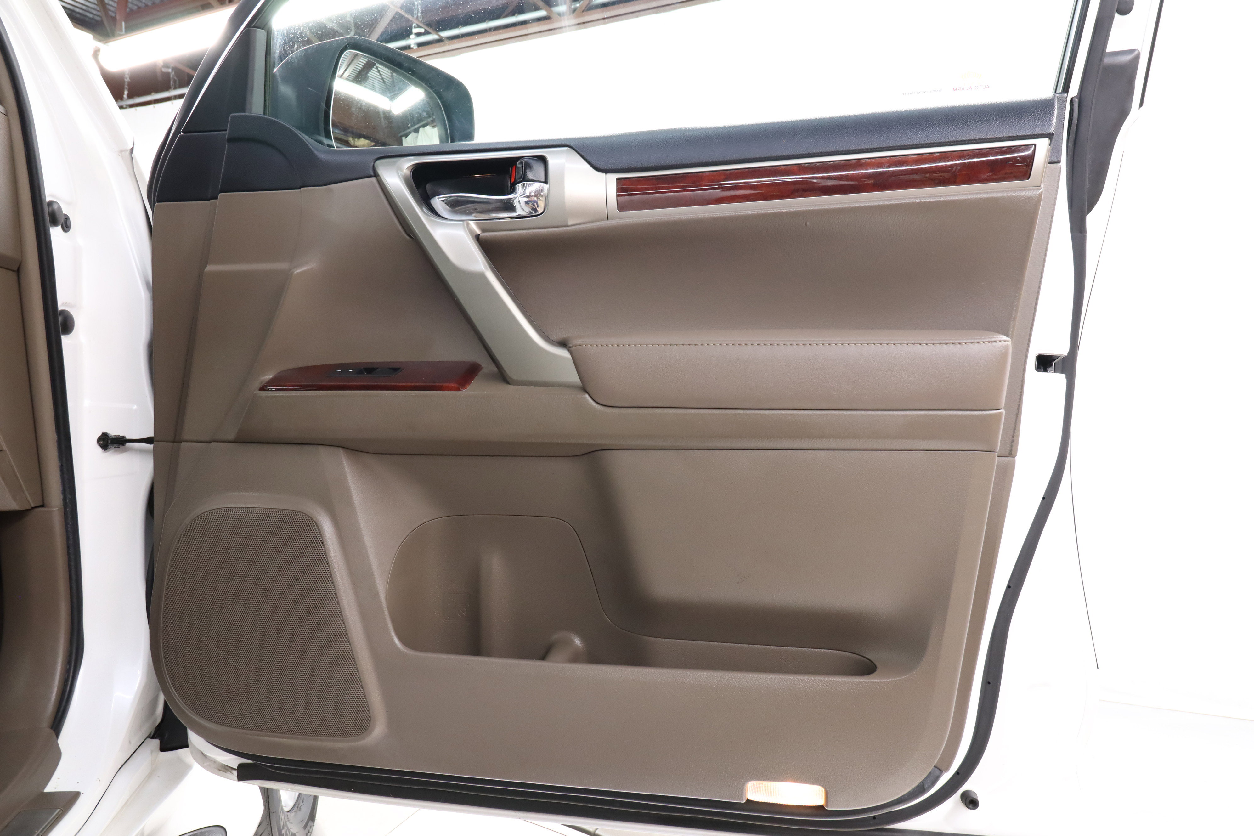 Used 2010 Lexus GX 460 image 24