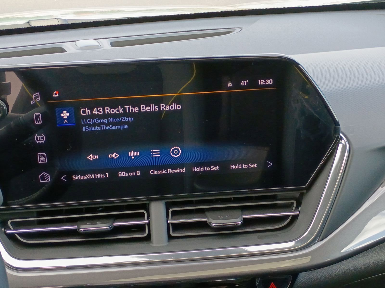 New 2026 Chevrolet Trax ACTIV w/ Sunroof Package image 31