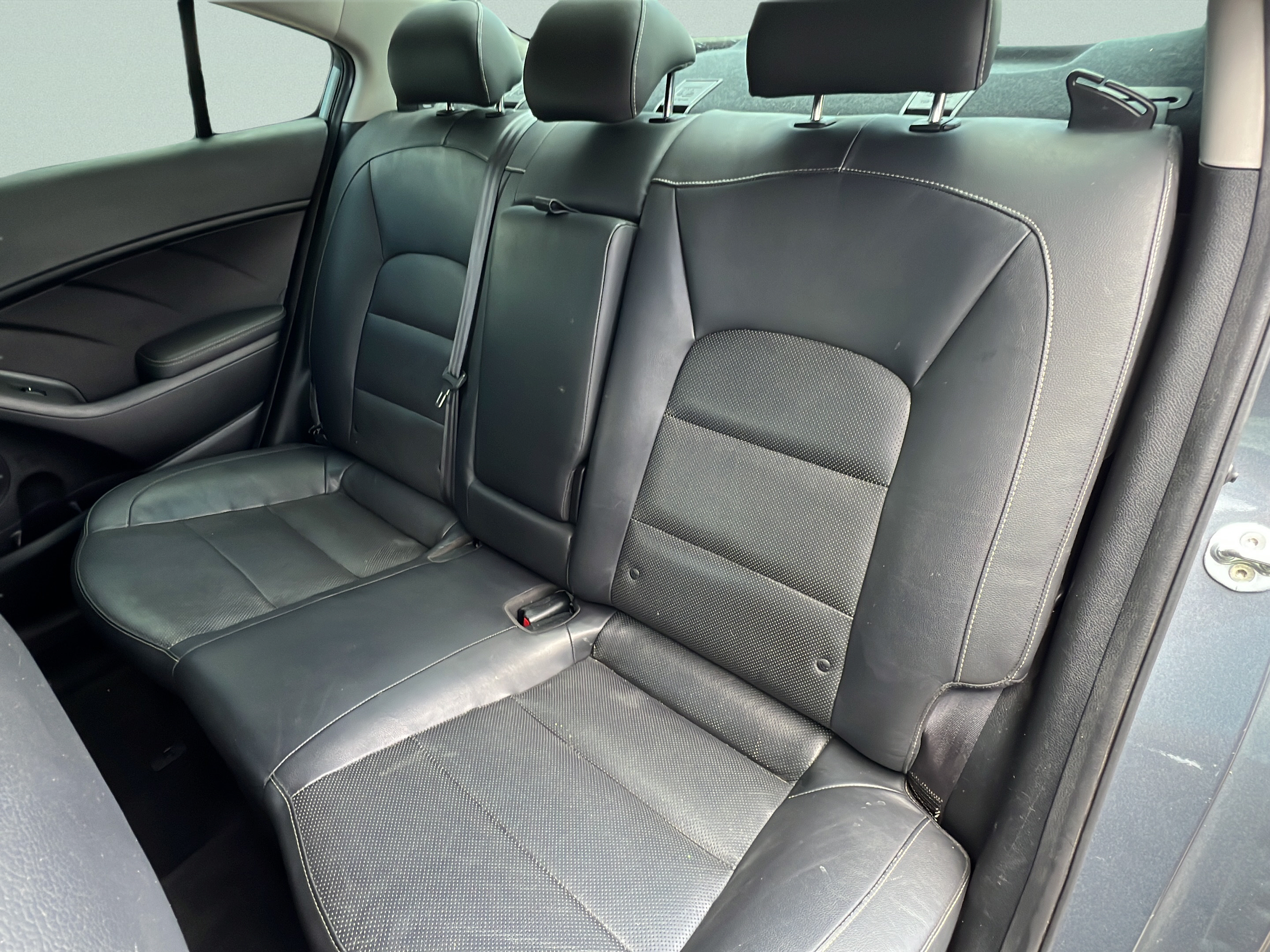 Used 2017 Kia Forte EX FWD image 9