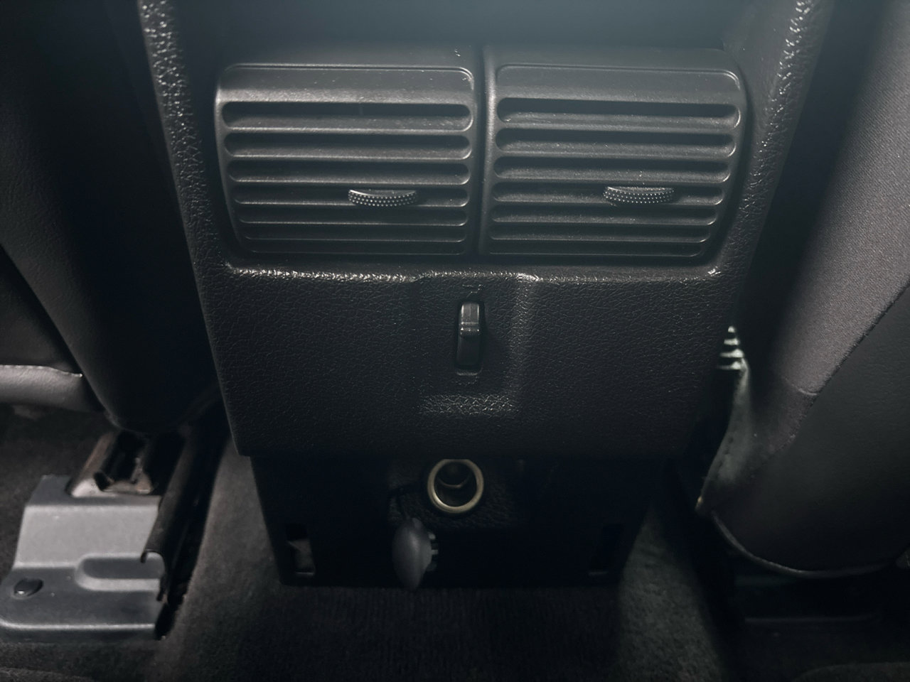 Used 2010 Ford Explorer Eddie Bauer image 33