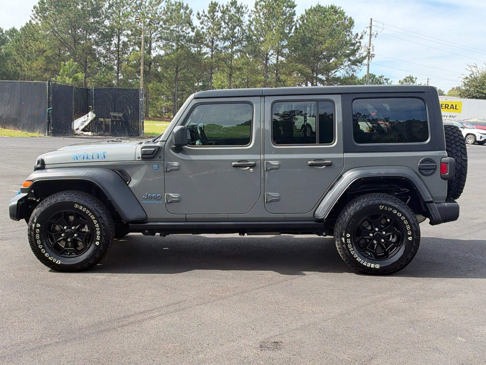 Used 2023 Jeep Wrangler Unlimited w/ 8.4" Radio Group AWD/4WD image 8