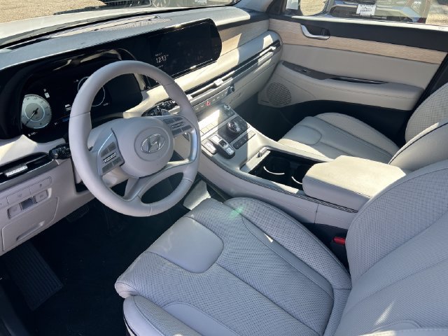 Used 2025 Hyundai Palisade Limited AWD/4WD image 14