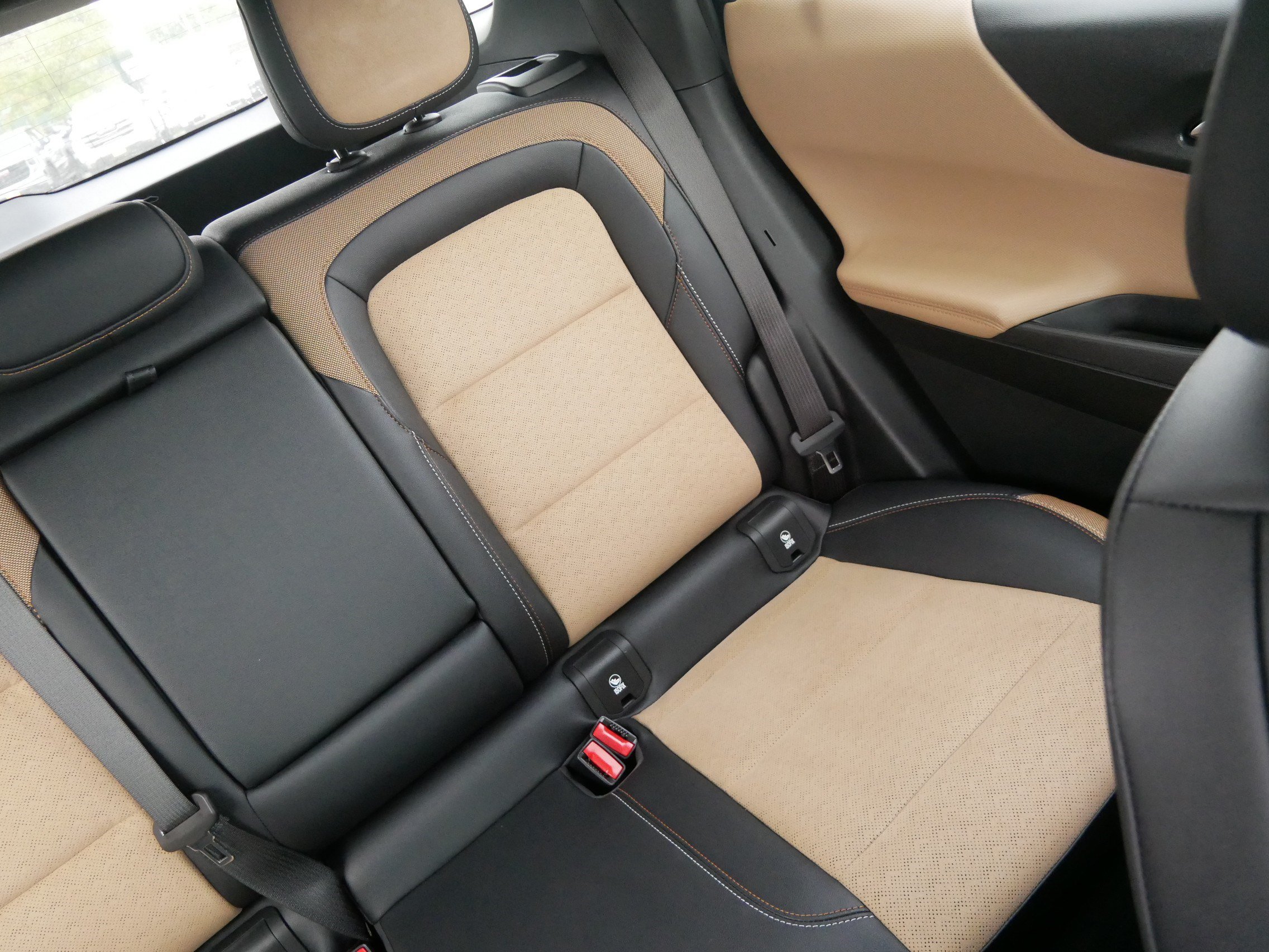 Used 2025 Chevrolet Equinox ACTIV w/ Safety and Technology Package AWD/4WD image 14