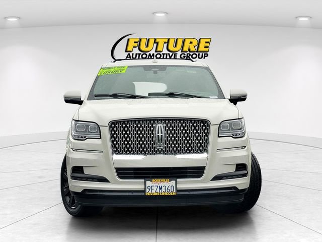Certified 2023 Lincoln Navigator L Reserve AWD/4WD image 2
