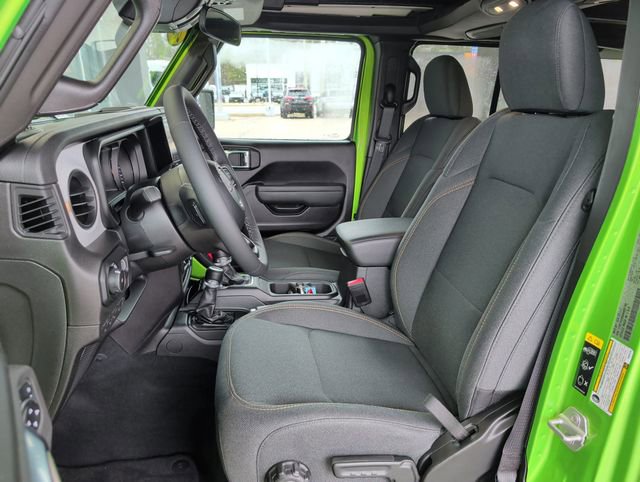 Used 2025 Jeep Wrangler Sport S image 13