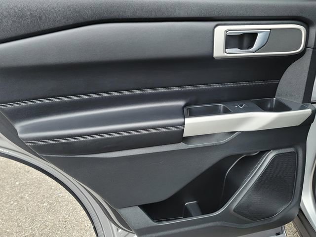 Used 2020 Ford Explorer XLT w/ Equipment Group 202A image 12