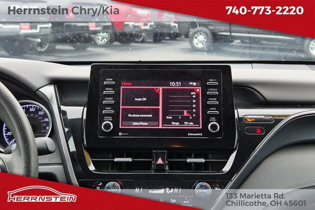 Used 2023 Toyota Camry LE image 10