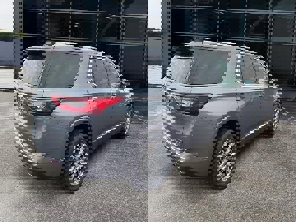 Used 2021 Chevrolet Traverse Premier image 7