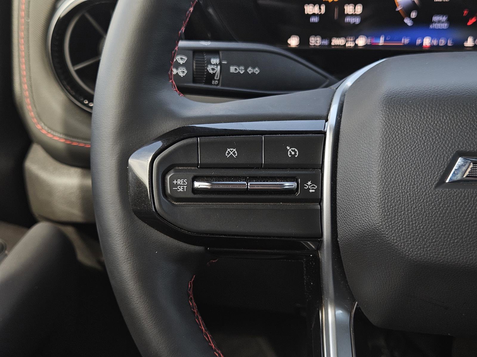 Used 2024 Chevrolet Colorado Z71 w/ Z71 Convenience Package 2 image 13