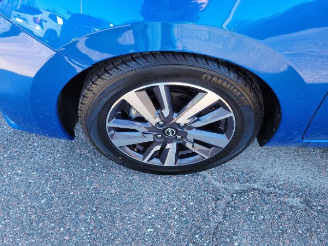 Used 2021 Nissan Versa SV FWD image 6