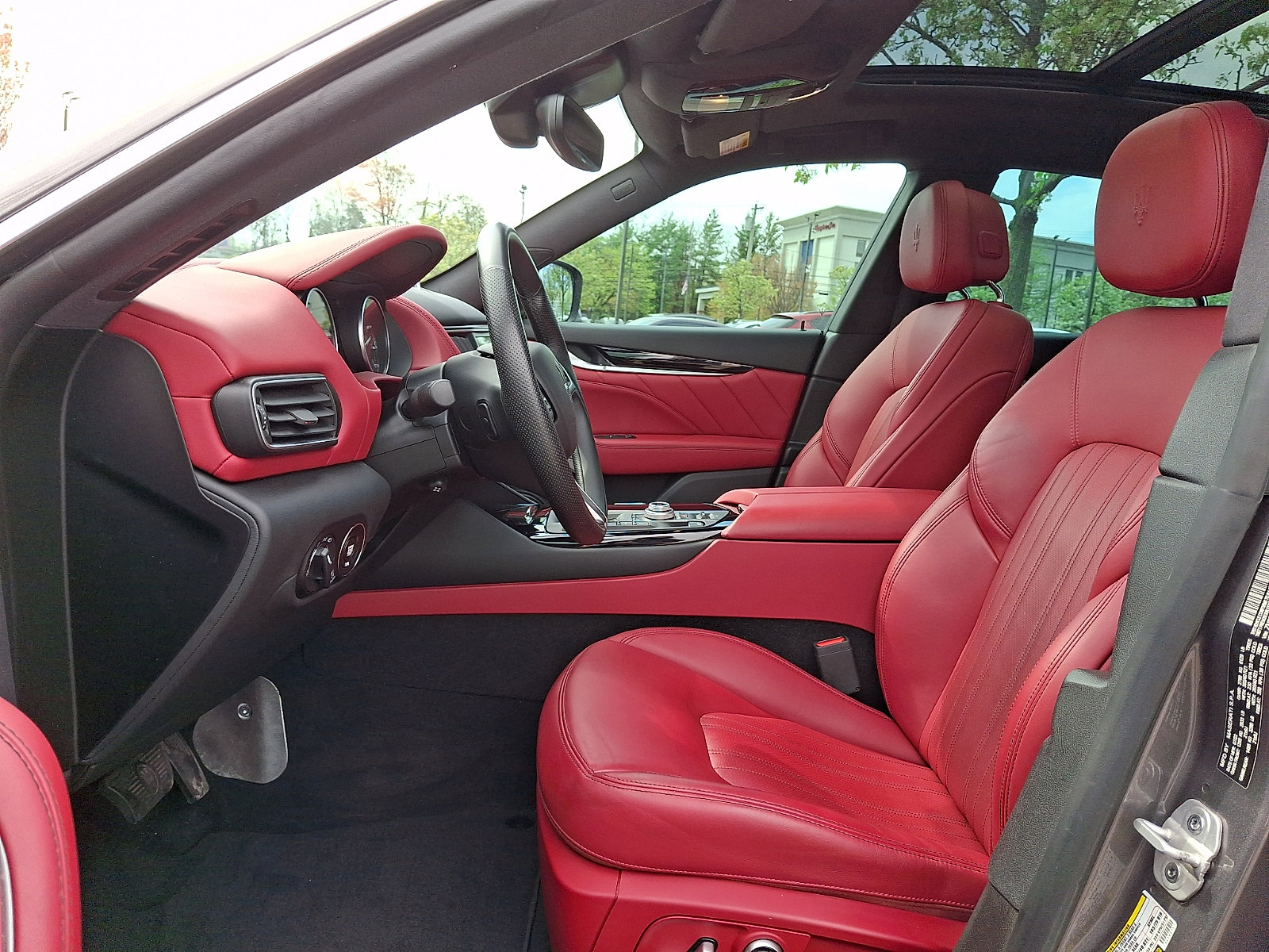 Certified 2023 Maserati Levante GT image 13