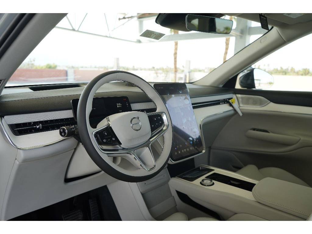 New 2025 Volvo EX90 Ultra image 18