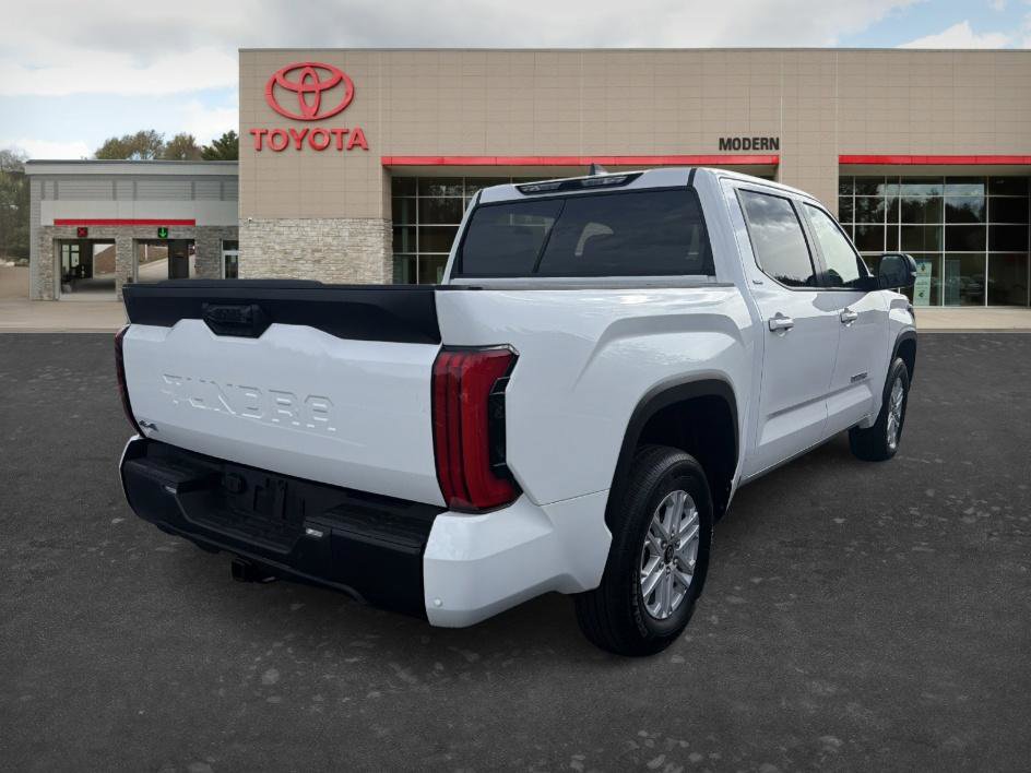 Certified 2025 Toyota Tundra SR5 w/ SR5 Premium Package AWD/4WD image 5