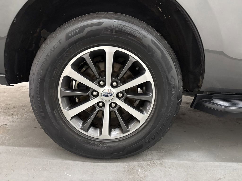 Used 2019 Ford Expedition XLT image 36
