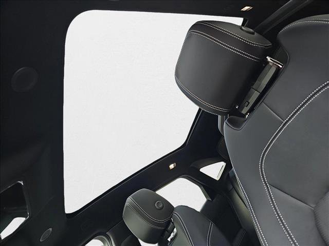 New 2024 Jaguar E-PACE R-Dynamic SE image 30