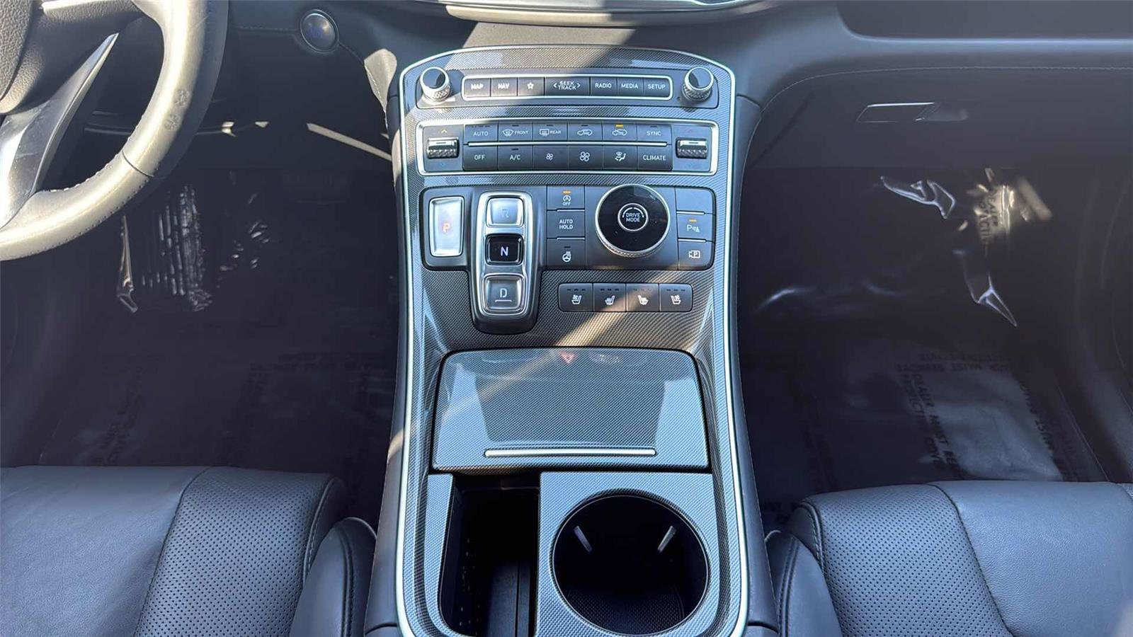 Used 2021 Hyundai Santa Fe Limited image 17