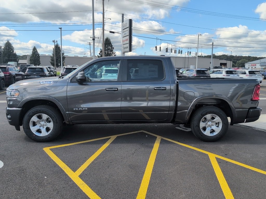 New 2025 RAM 1500 4x4 Crew Cab image 4