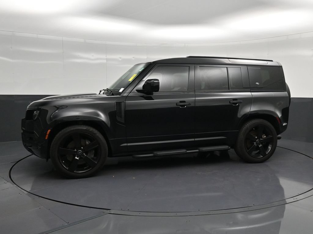 Used 2024 Land Rover Defender 110 X-Dynamic SE AWD/4WD image 7