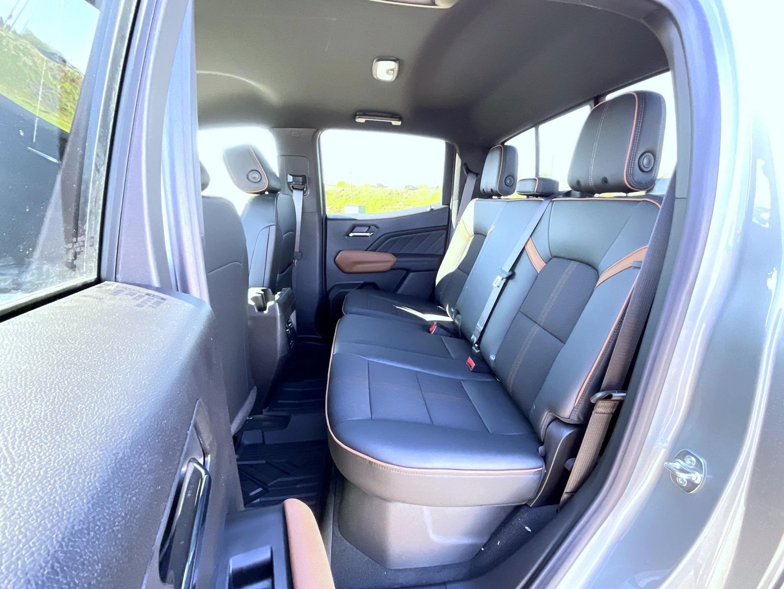 New 2026 GMC Canyon AT4 w/ Nightfall Essentials Package AWD/4WD image 19