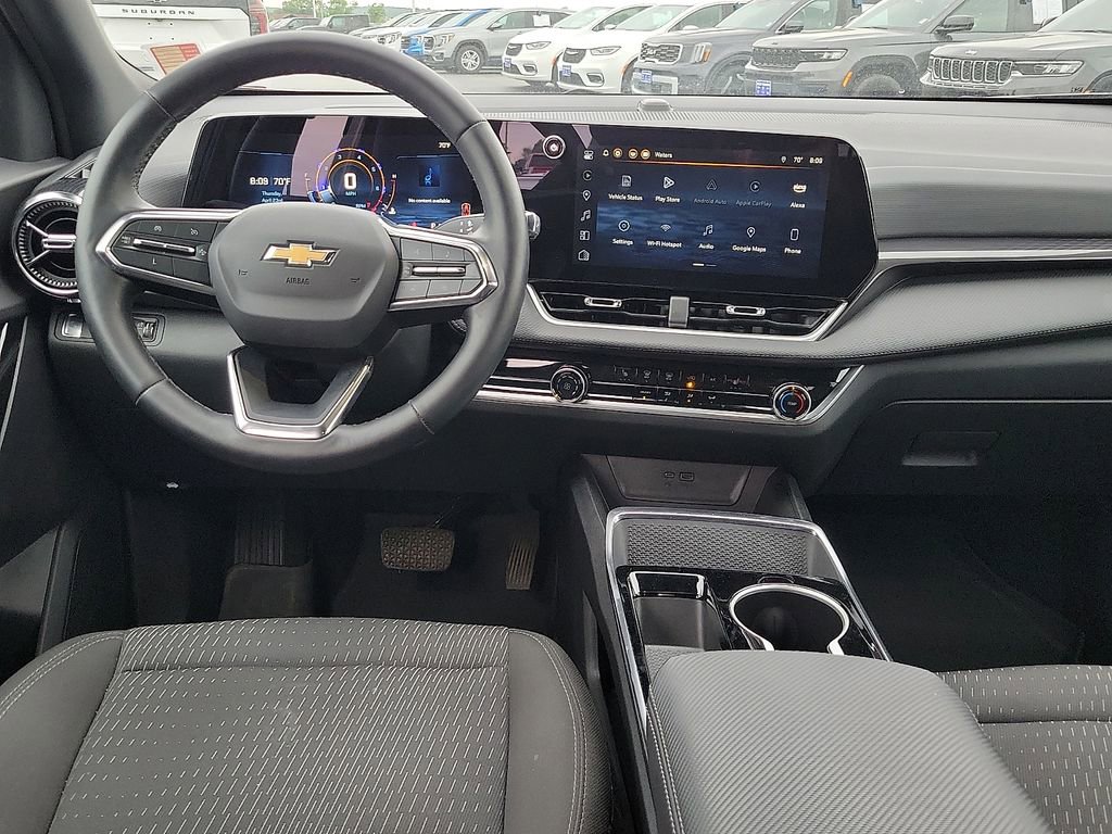 Used 2025 Chevrolet Equinox LT FWD image 10