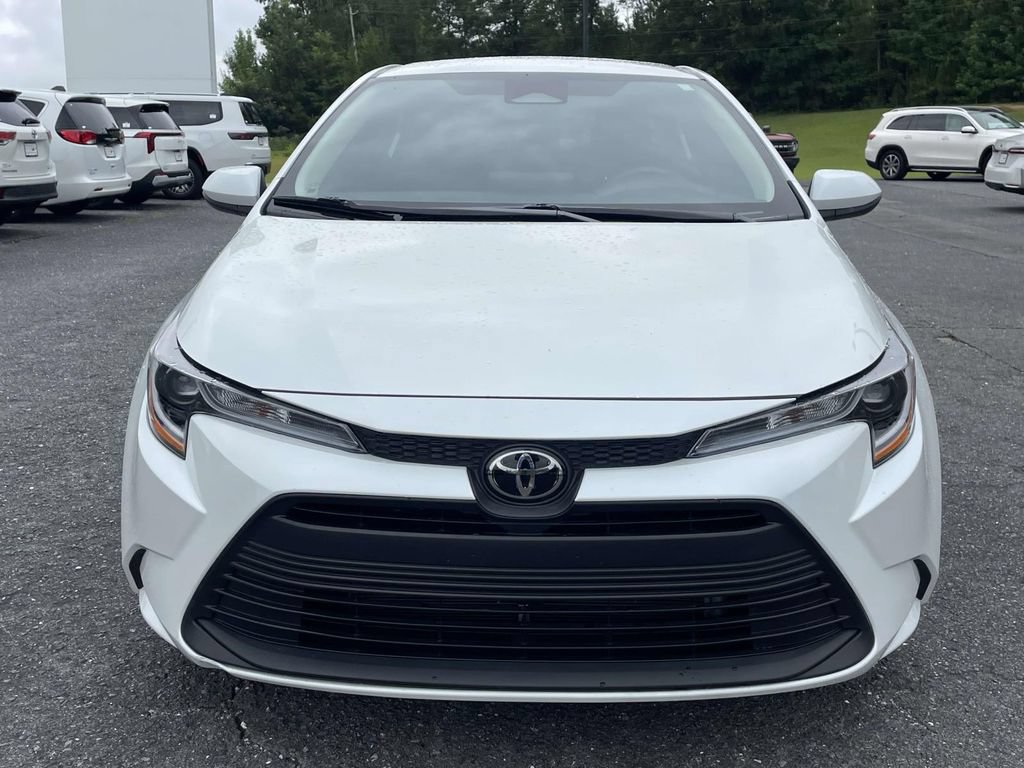 Used 2025 Toyota Corolla LE FWD image 6