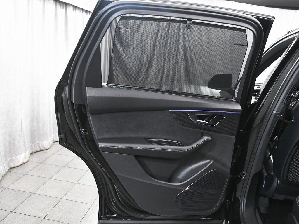 Used 2025 Audi SQ7 Premium Plus image 12