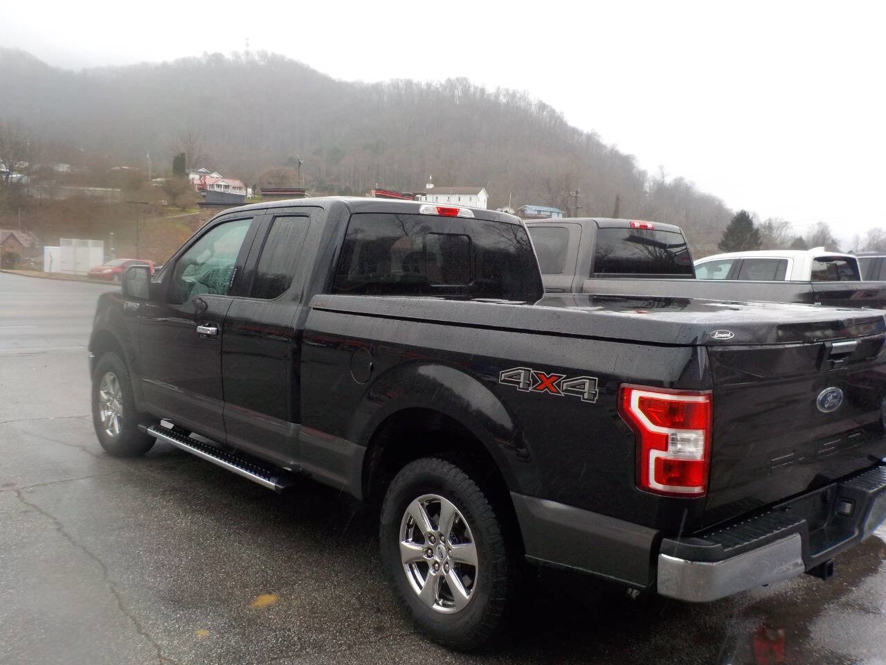 Used 2019 Ford F150 XLT w/ Equipment Group 302A Luxury image 2