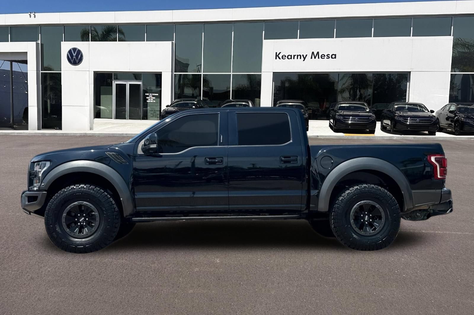 Used 2018 Ford F150 Raptor w/ Equipment Group 802A Luxury AWD/4WD image 7