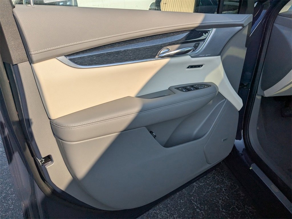 New 2025 Cadillac XT6 Premium Luxury w/ Technology Package image 10