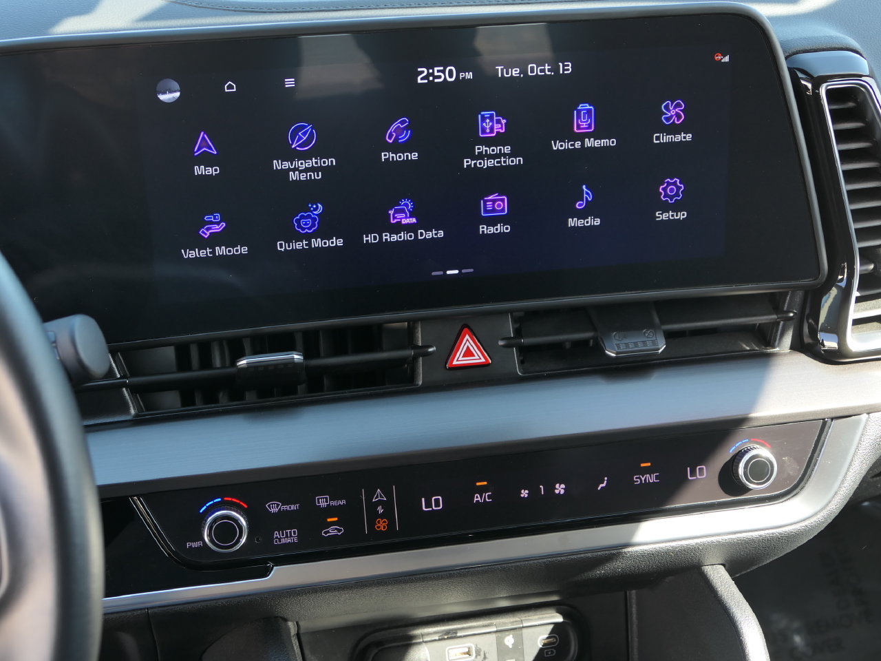 Certified 2025 Kia Sportage EX FWD image 18