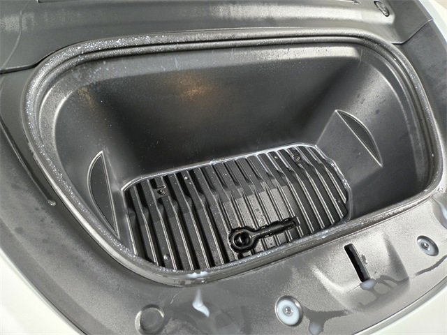 Used 2020 Tesla Model Y Long Range image 26