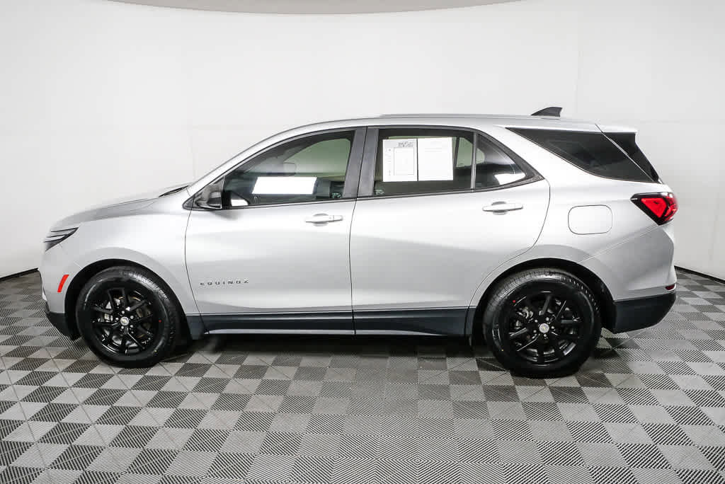 Used 2022 Chevrolet Equinox LS image 29