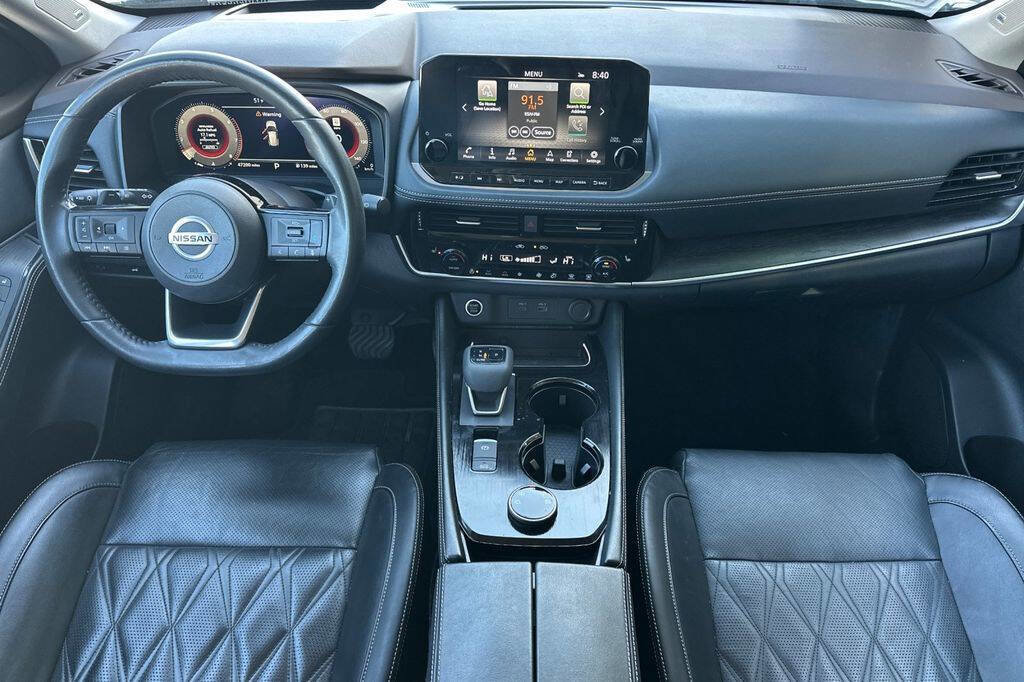 Used 2021 Nissan Rogue Platinum image 13