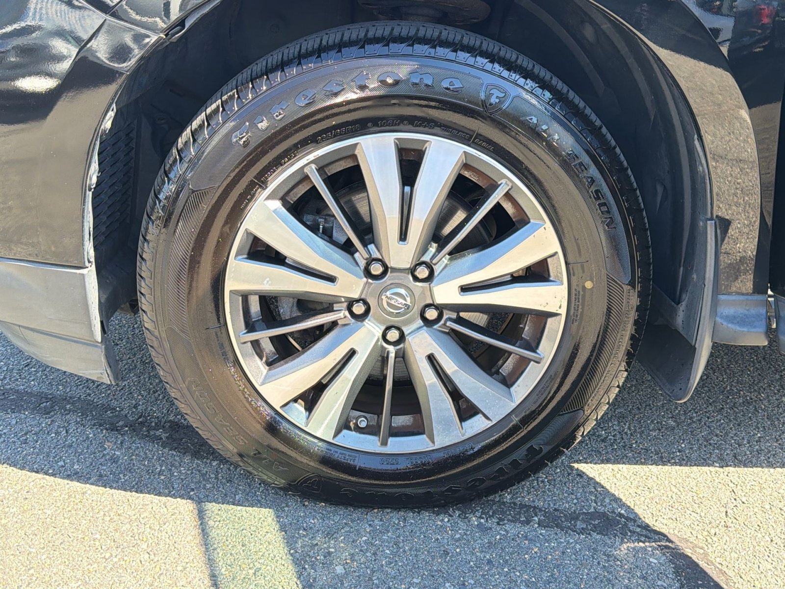 Used 2017 Nissan Pathfinder SV w/ SV Cold Weather Package AWD/4WD image 12