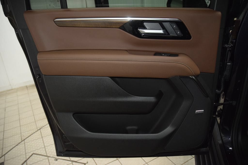 New 2026 Chevrolet Suburban High Country AWD/4WD image 47