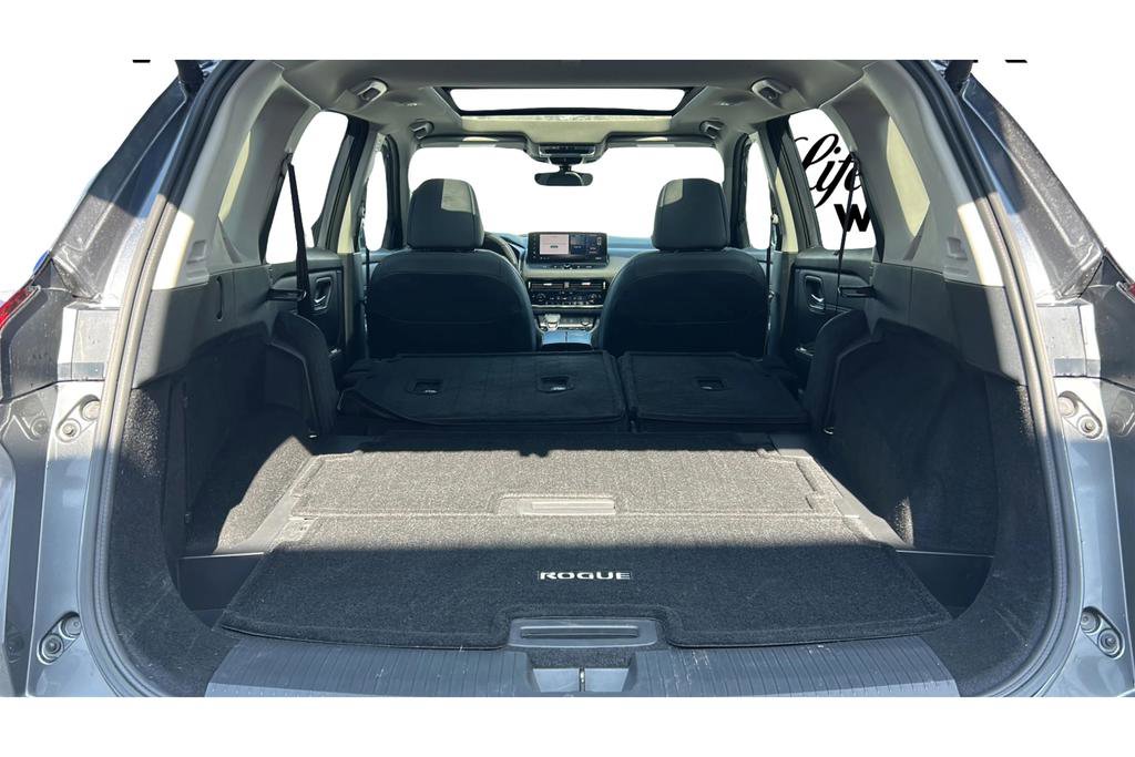 Used 2024 Nissan Rogue SL w/ SL Premium Package image 38