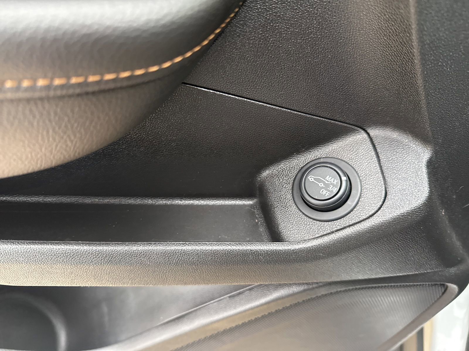 Used 2020 GMC Terrain SLT w/ Preferred Package image 13