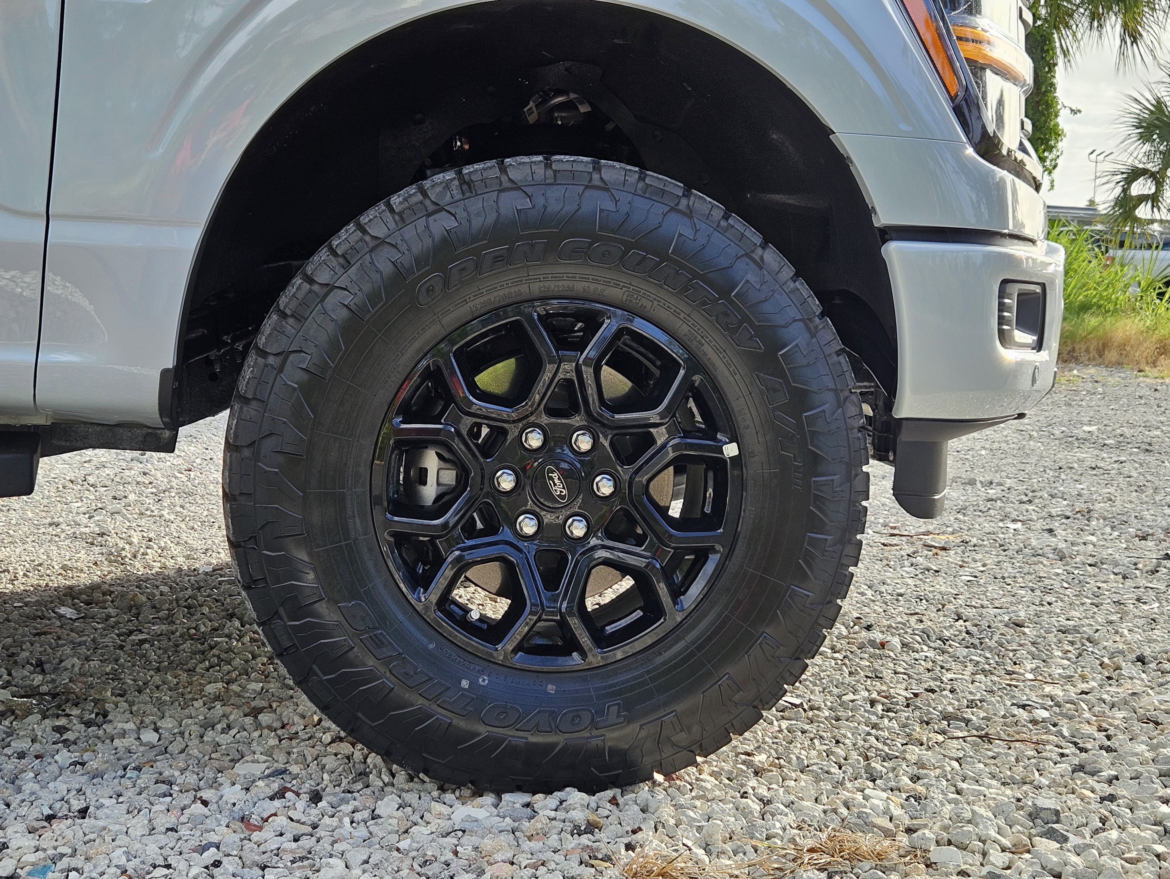 New 2025 Ford F150 XLT w/ Equipment Group 302A MID image 11