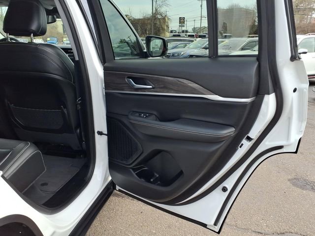 Certified 2023 Jeep Grand Cherokee Limited AWD/4WD image 11