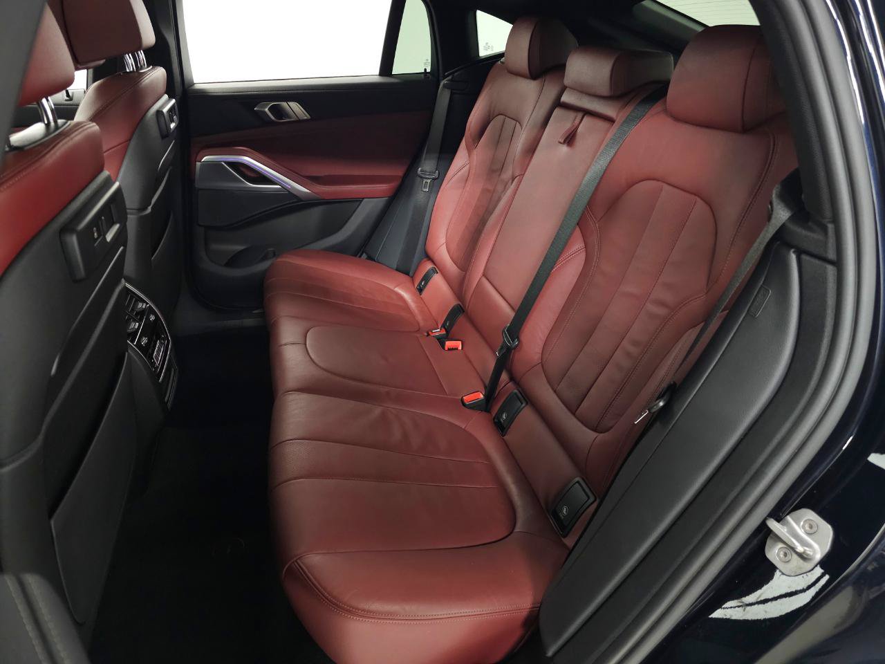 Used 2020 BMW X6 xDrive40i w/ M Sport Package AWD/4WD image 33