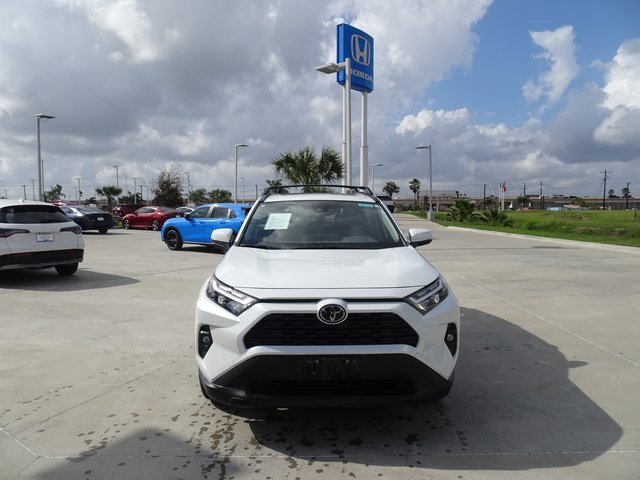 Used 2023 Toyota RAV4 XLE Premium image 2