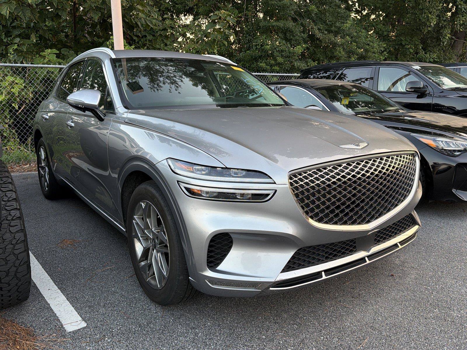 Used 2025 Genesis GV70 2.5T AWD/4WD image 3
