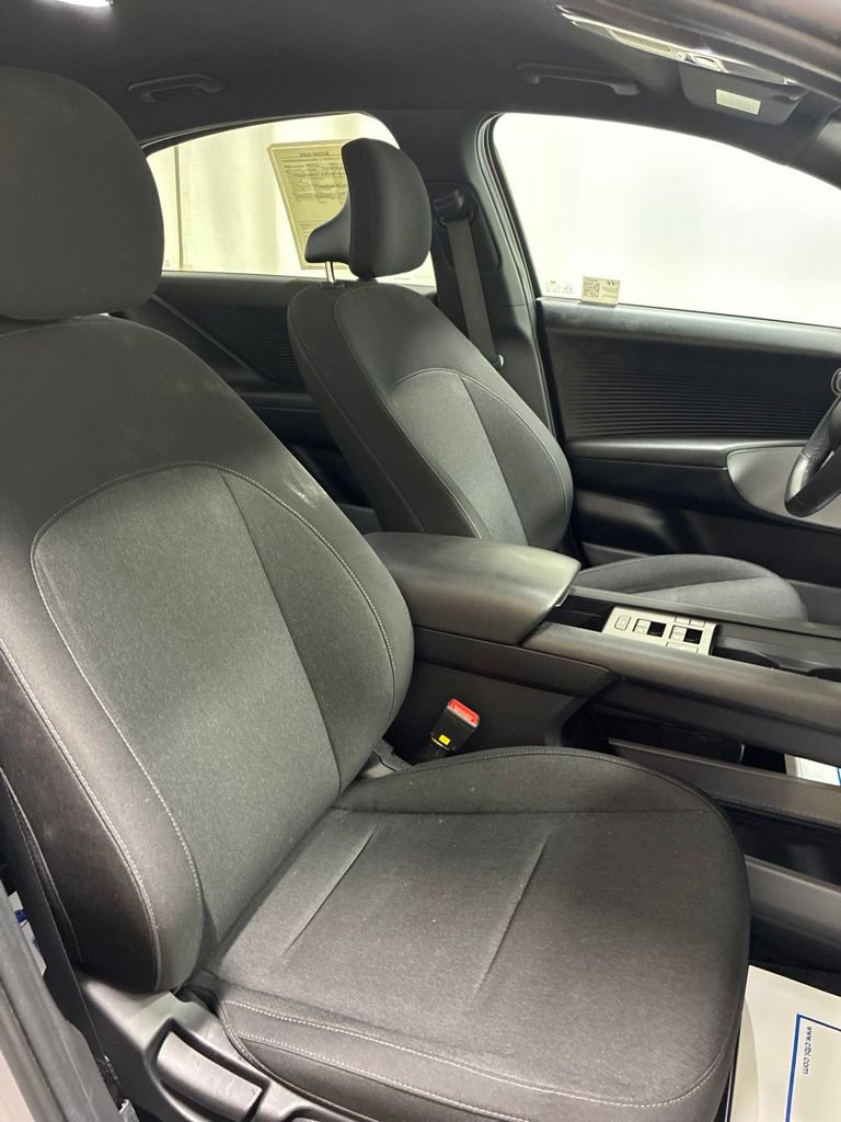 Used 2024 Hyundai Ioniq 6 SE RWD image 29